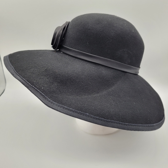 MICHAEL HOWARD for JACQUELINE FERRAR | vintage wool felt rosette wide brim hat - Picture 5 of 8